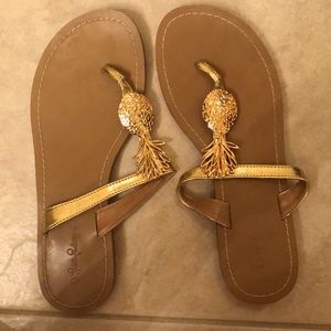 Lilly Pulitzer for Target size 10 Pineapple sandal